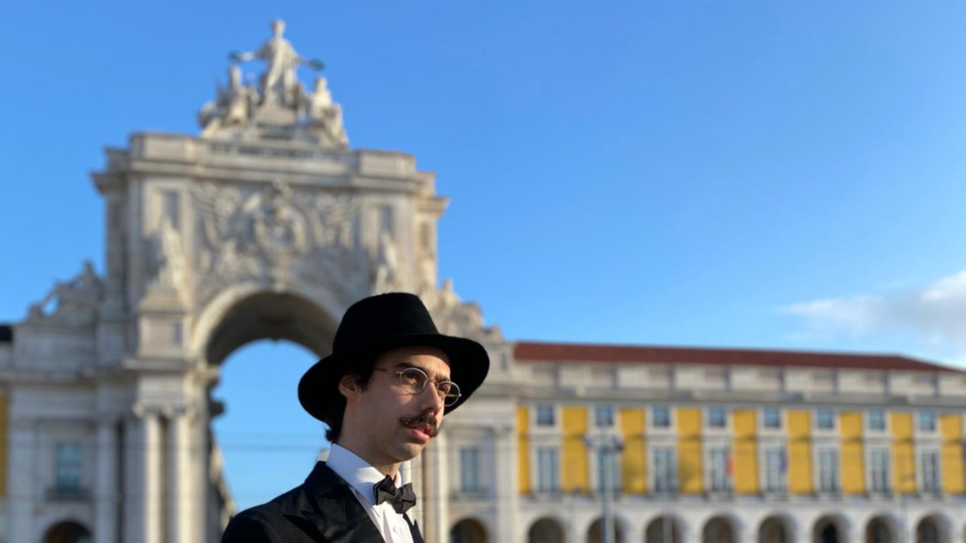 Fernando Pessoa na Baixa Chiado